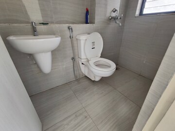 Attached Bathroom in 2 BHK Apartment at Runwal Gardens Phase I, Dombivli East – for Rent