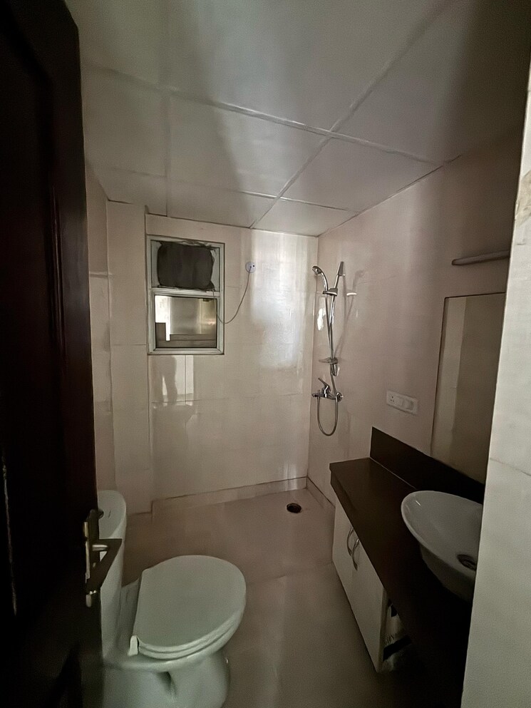 Bathroom, ajnara-homes 3 Bedroom 1225 Sq.Ft. Apartment In Sector 16b Greater Noida Greater Noida 8617265