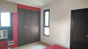 Room in 3 BHK Apartment at Vatika City, Sector 49 – for Rent