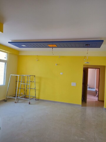 Room in 2 BHK Apartment at Smriti Apartments, Bakshi Ka Talab – for Rent
