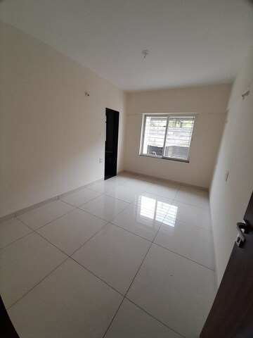 Master Bedroom in 3 BHK Apartment at Shivtirth Nagar – for Rent