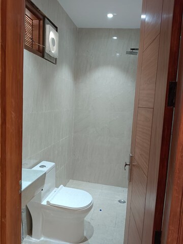 Bathroom in 2 BHK Builder Floor at Lajpat Nagar 4 – for Rent