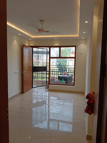 Room in 2 BHK Builder Floor at Lajpat Nagar 4 – for Rent