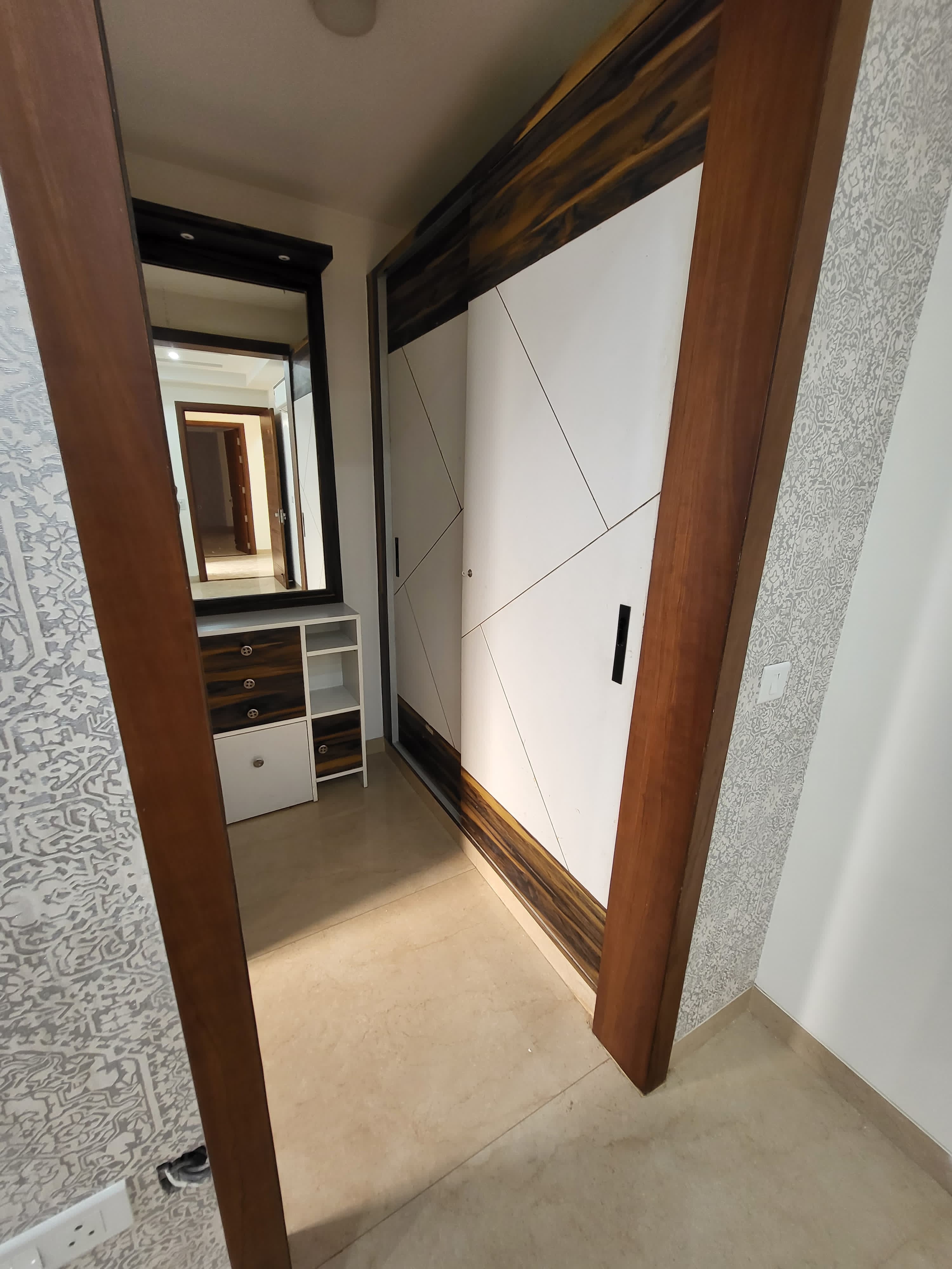 3 BHK + Servant Room,Extra Room 2250 Sq.Ft. Apartment in BPTP Amstoria Country Floor