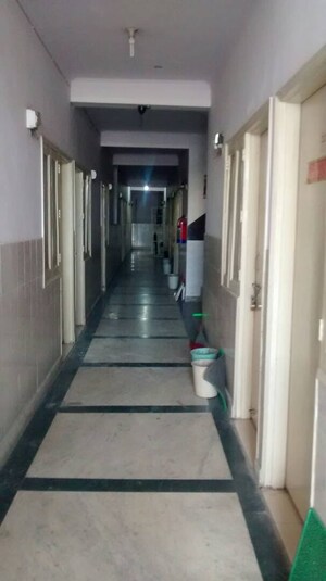 Building Lobby in 6+ BHK Independent House at Roshan Complex, Sector 66 – for Sale