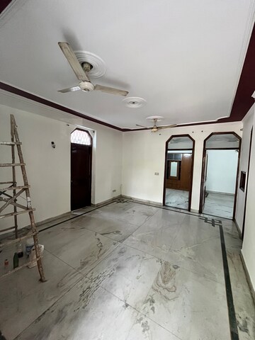 2 BHK Builder Floor For Rent in Sikanderpur Ghosi