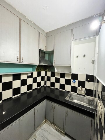 Kitchen in 2 BHK Builder Floor at Sikanderpur Ghosi – for Rent