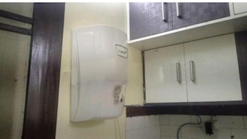 Bathroom in 2 BHK Apartment at Hazratganj – for Rent