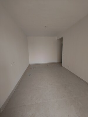 Room in 2 BHK Apartment at Signature Global Orchard Avenue, Sector 93 – for Sale