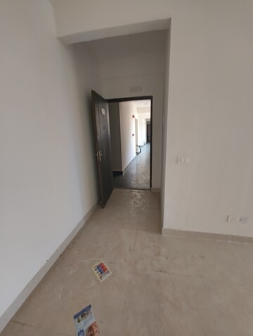 Room in 2 BHK Apartment at Signature Global Orchard Avenue, Sector 93 – for Rent