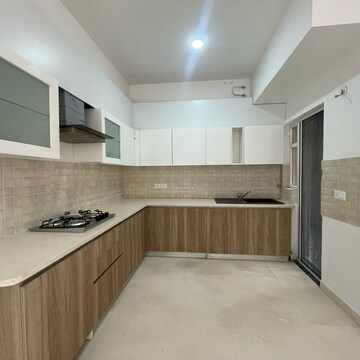 Kitchen in 3 BHK Builder Floor at BPTP Amstoria, Sector 102 – for Rent