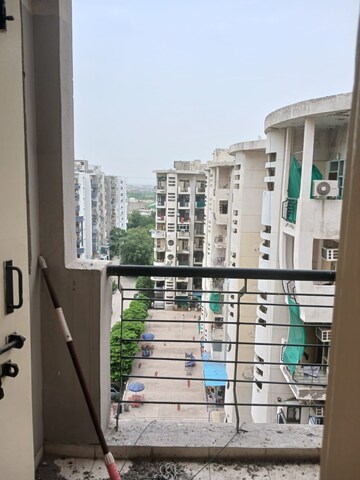 Master Plan in 3 BHK Apartment at Sector 77 – for Sale