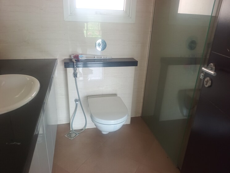 Bathroom, sobha-international-city-phase-1 5 Bedroom 4100 Sq.Ft. Villa In Sector 109 Gurgaon 8617549