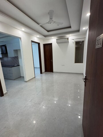 Room in 2 BHK Apartment at Sushant Lok 2, Sector 57 – for Rent