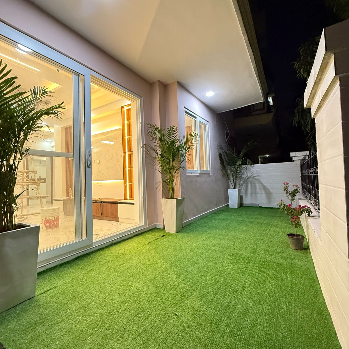 3 BHK + Servant Room 218 Sq.Yd. Builder Floor in Today Princeton Floors