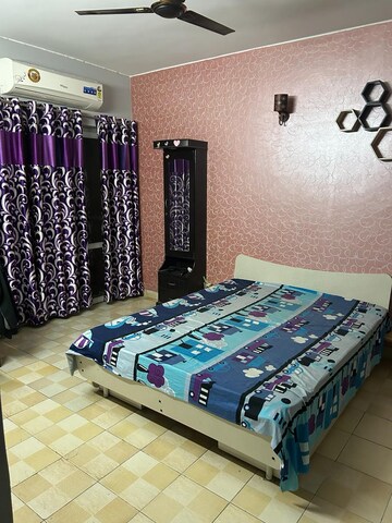 Bedroom in 2 BHK Apartment at BPTP Princess Park, Sector 86 – for Rent