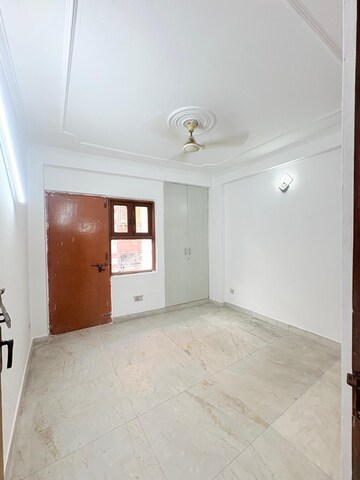 Room in 2 BHK Apartment at Saket – for Rent