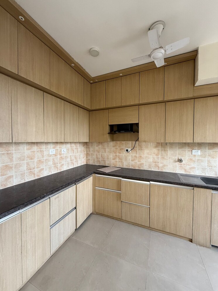 Kitchen, dlf-the-skycourt 3 Bedroom 1931 Sq.Ft. Apartment In Sector 86 Gurgaon 8617615
