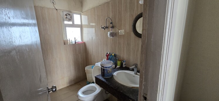 Bathroom, dlf-the-skycourt 3 Bedroom 1931 Sq.Ft. Apartment In Sector 86 Gurgaon 8617615