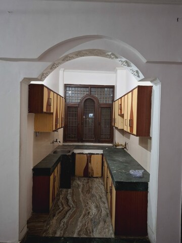 Kitchen in 3 BHK Villa at Tulip Mall, Sector 46 – for Rent
