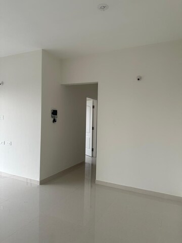 Room in 2 BHK Apartment at Kumar Palmspring Towers, Undri – for Rent