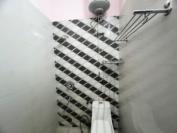 Staircase in 3 BHK Apartment at Saurabh Niwas, Sector 40 – for Rent