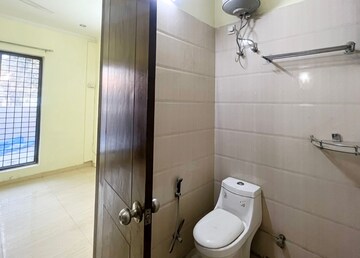 Bathroom in 3 BHK Apartment at Saurabh Niwas, Sector 40 – for Rent