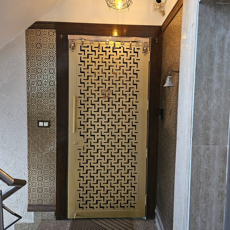 Bedroom, hong-kong-bazaar 4 Bedroom 300 Sq.Yd. Builder Floor In Sector 56 Gurgaon 8617720