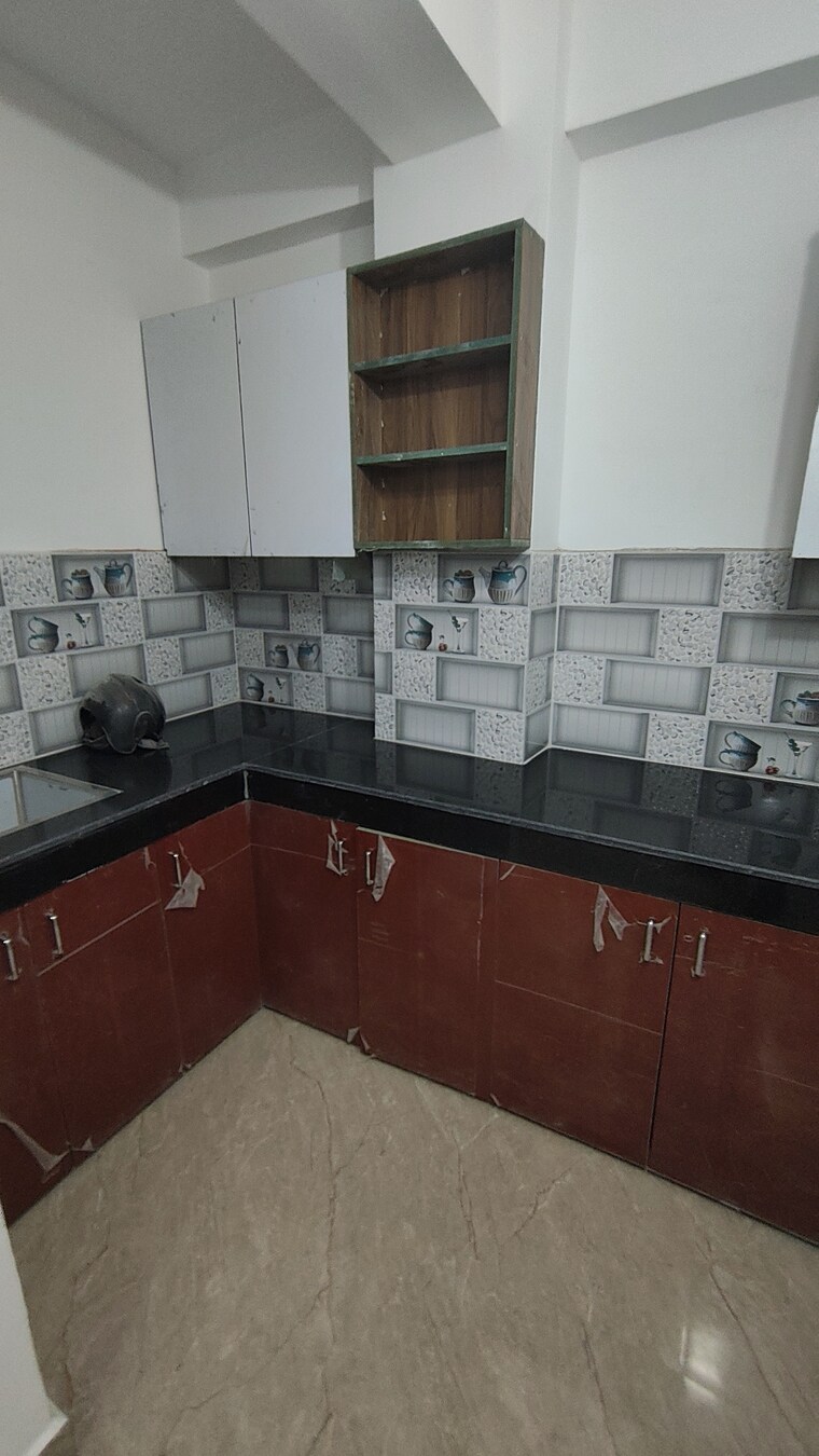 Kitchen, khanpur 2 Bedroom 65 Sq.Yd. Apartment In Khanpur Delhi 8617767