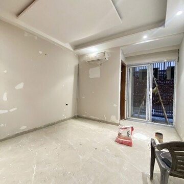 Room in 4 BHK Builder Floor at Vasant Kunj – for Sale