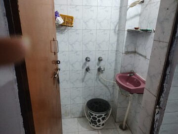 Bathroom in 2 BHK Independent House at Indira Nagar – for Rent