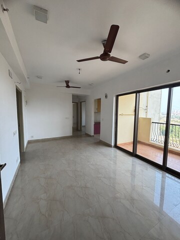 Room in 2 BHK Apartment at Quantum Homes, Raj Nagar Extension – for Sale