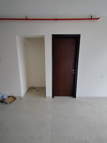 Room in 1 BHK Apartment at Dosti Oro 67, Kandivali West – for Rent