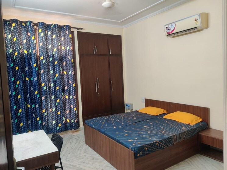 Bedroom, huda-market 3 Bedroom 2000 Sq.Ft. Apartment In Sector 31 Gurgaon 8617879