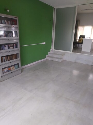 Room in 3 BHK Apartment at Sanskruti Prabhat, Prabhat Road – for Rent
