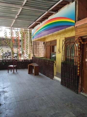 Shop For Rent in Andheri West