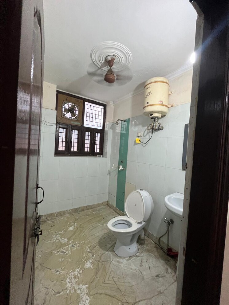 Bathroom, sector 22 2 Bedroom 1600 Sq.Ft. Independent House In Sector 22 Gurgaon 8617980