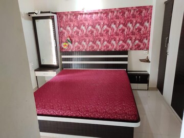 Bedroom in 2.5 BHK Apartment at Vyas Ranjeet Heights, Rambaug Colony – for Rent
