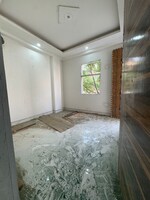 2 BHK + Servant Room 65 Sq.Yd. Apartment in Raju Park 