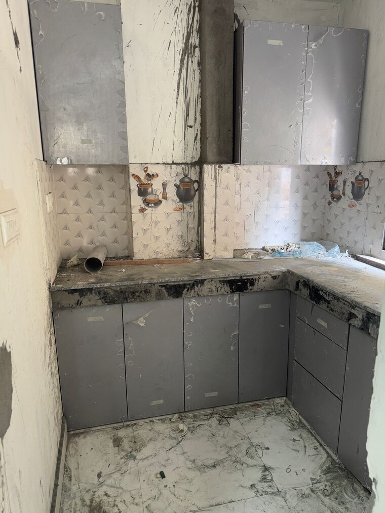 Kitchen, khanpur 2 Bedroom 65 Sq.Yd. Apartment In Khanpur Delhi 8618052