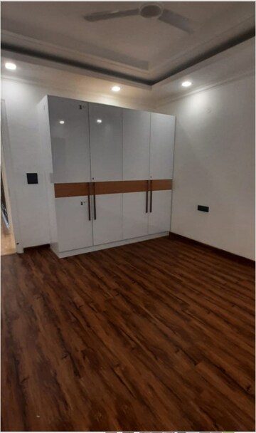 4 BHK Builder Floor For Sale in Sector 81