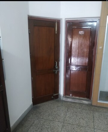 Room in 2 BHK Independent House at Aliganj – for Rent