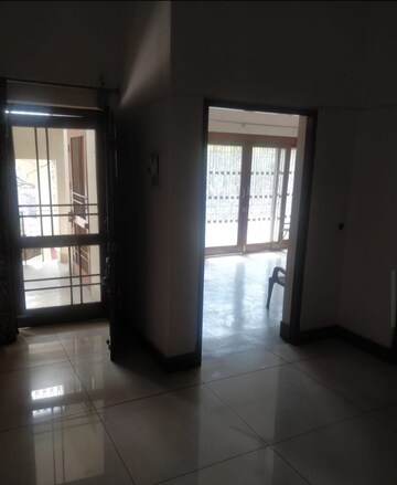Room in 2 BHK Independent House at Aliganj – for Rent