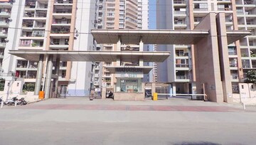 2 BHK Apartment For Rent in Mahagun Mascot, Sain Vihar