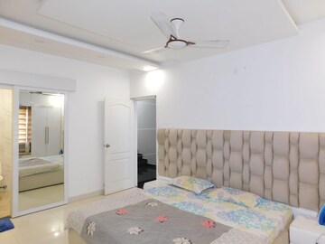 Bedroom in 4 BHK Villa at The Hamptons, Sarjapur Road – for Rent