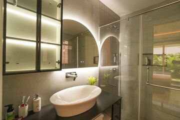 Bathroom in 5 BHK Villa at Moira – for Sale
