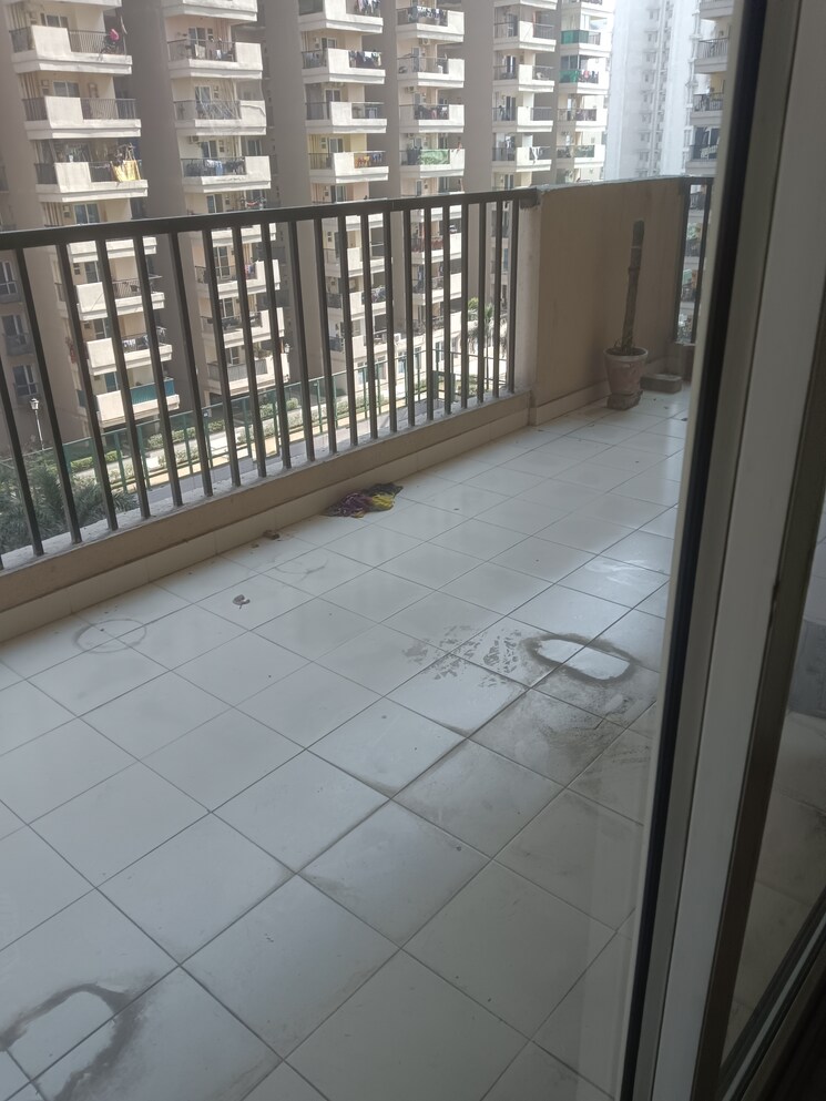 Balcony, gaur-atulyam 3 Bedroom 742 Sq.Ft. Apartment In Omicron I Greater Noida Greater Noida 8618107