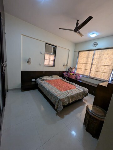 Bedroom in 2 BHK Apartment at Lake Florence, Powai – for Rent