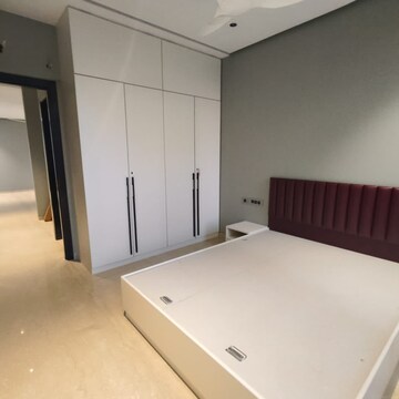Room in 3 BHK Apartment at Oberoi Sky City, Khande Rao Dongari – for Rent