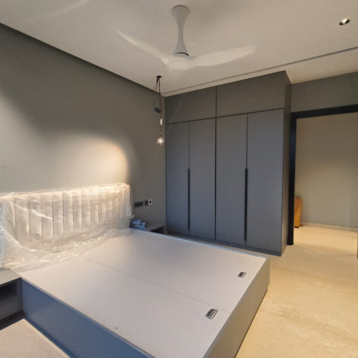 3 BHK + Extra Room Apartment For Rent in Oberoi Sky City